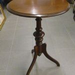 687 8434 PEDESTAL TABLE